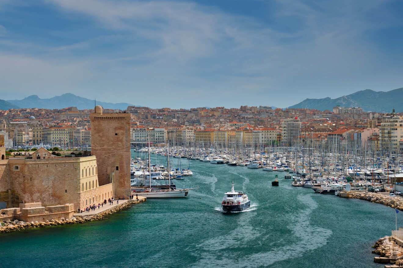 Le Vieux Port, the best neighborhood where to stay in Marseille