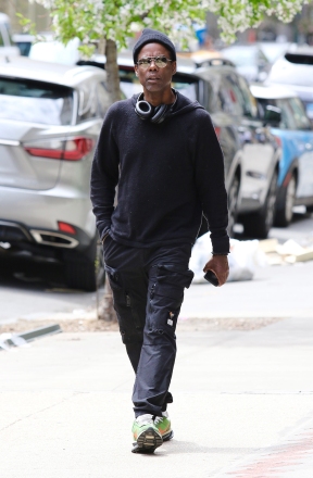 New York City, NY  - *EXCLUSIVE*  - Chris Rock is seen on a long morning walk in Manhattan’s Soho area after Will Smith was spotted for the first time in India over the weekend.  The comedian was seen looking at a vendor’s paintings during his long walk while on a break from his stand-up comedy tour.  Pictured: Chris Rock  BACKGRID USA 24 APRIL 2022   BYLINE MUST READ: BrosNYC / BACKGRID  USA: +1 310 798 9111 / usasales@backgrid.com  UK: +44 208 344 2007 / uksales@backgrid.com  *UK Clients - Pictures Containing Children Please Pixelate Face Prior To Publication*